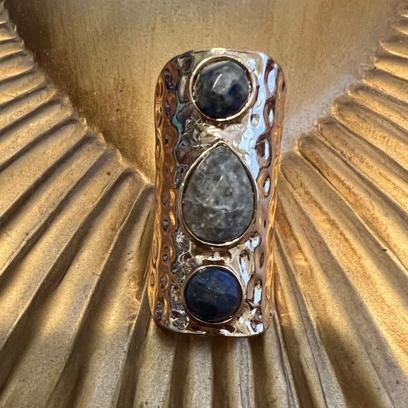 NWOT🖤Ann Taylor Faux Stones Ring - Picture 1 of 4